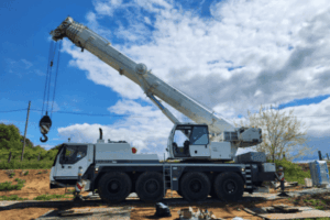Grue mobile de construction